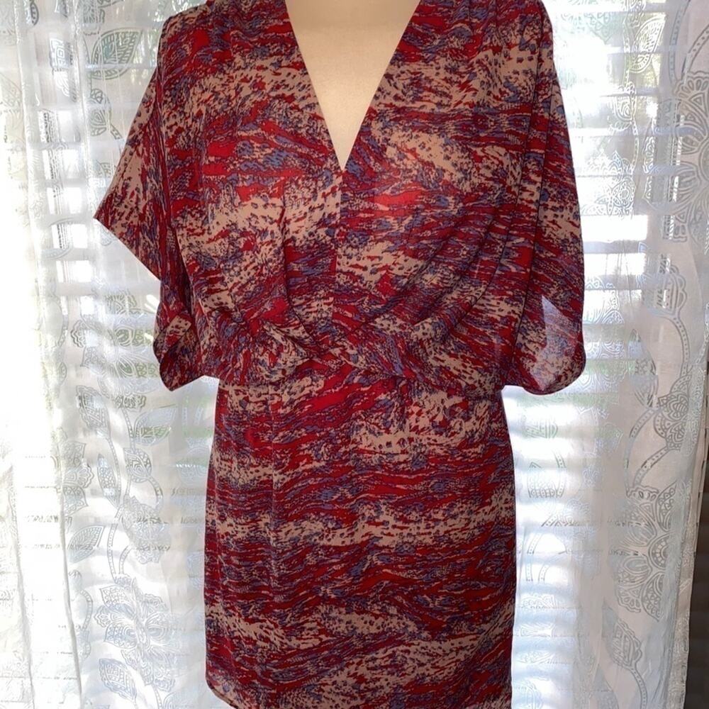 UEC BEAUTIFUL RED & BLUE DRESS W/CUTE DETAILS FRONT SZ M